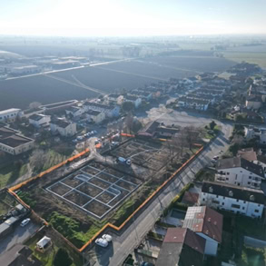 Posa delle fondazioni nel cantiere del polo scolastico di Vigasio.